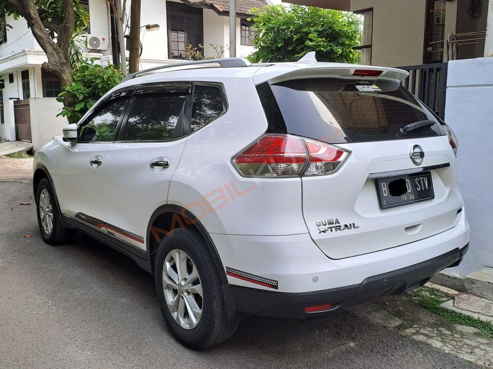Mobil Nissan X-Trail 2015