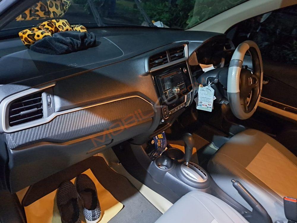 Mobil Honda Brio 2019
