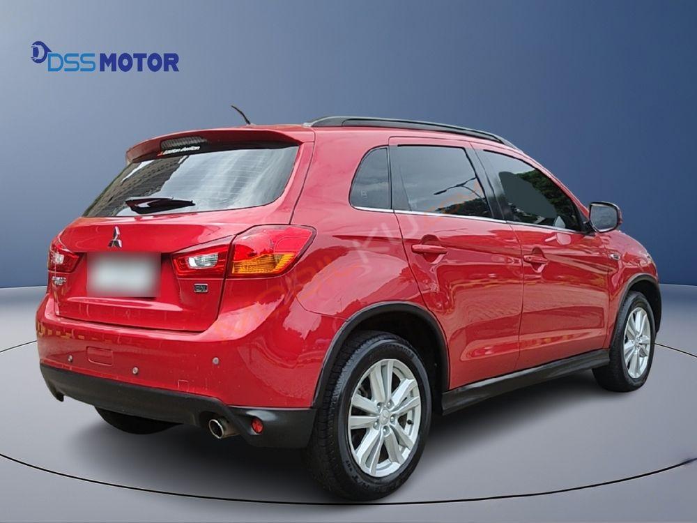 Mobil Mitsubishi Outlander Sport 2017