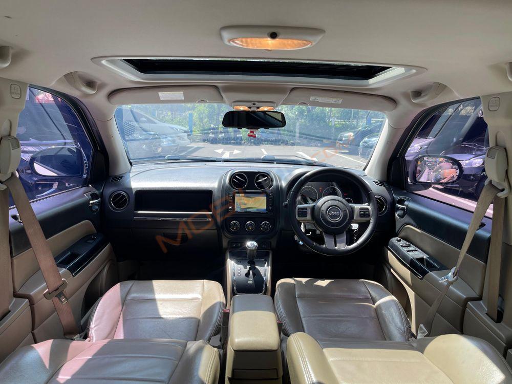 Mobil Jeep Compass 2013