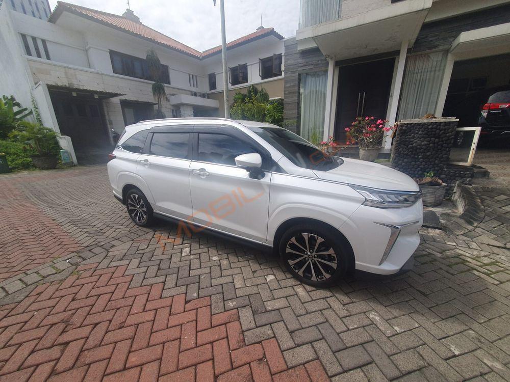 Mobil Toyota Veloz 2021