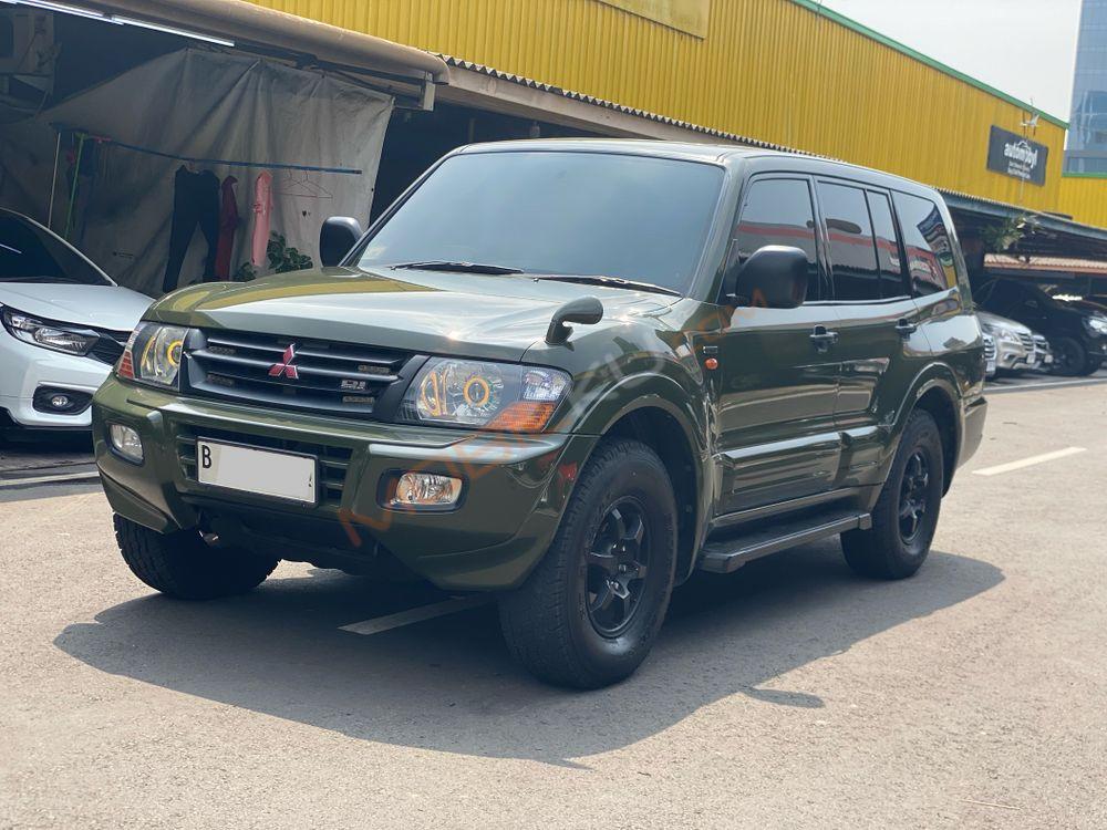 Mobil Mitsubishi Pajero 2001