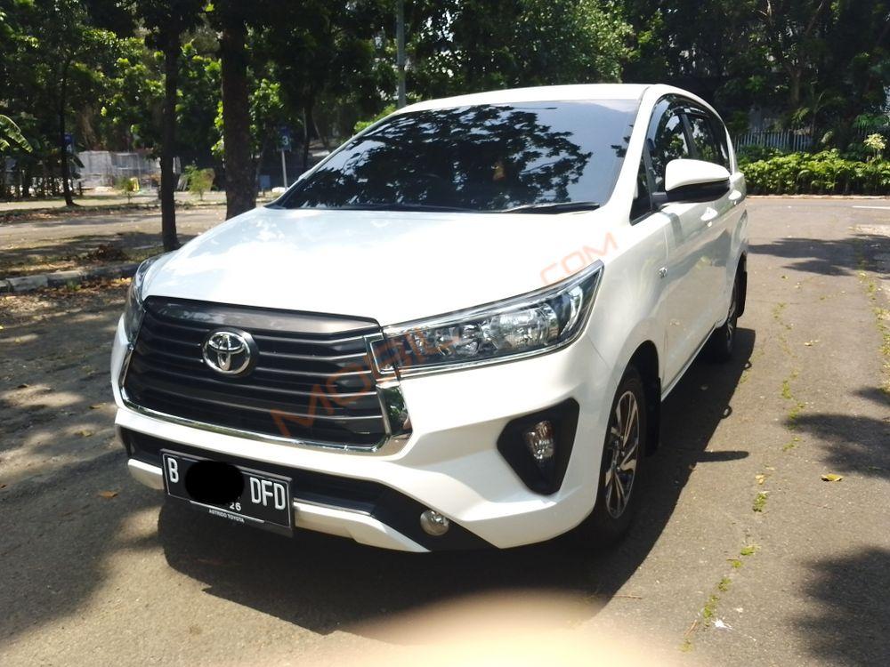 Mobil Toyota Kijang Innova 2021