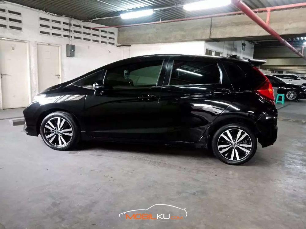 Mobil Honda Jazz 2018