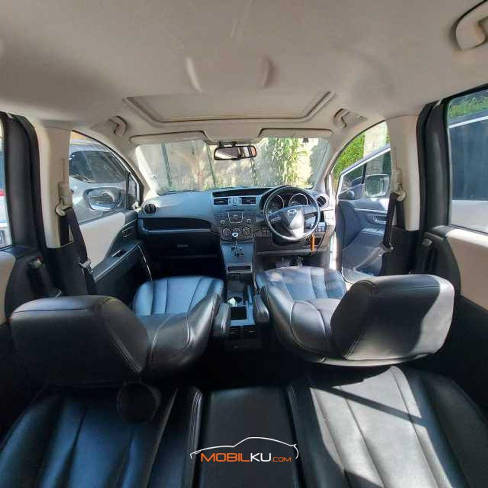 Mobil Mazda 5 2017