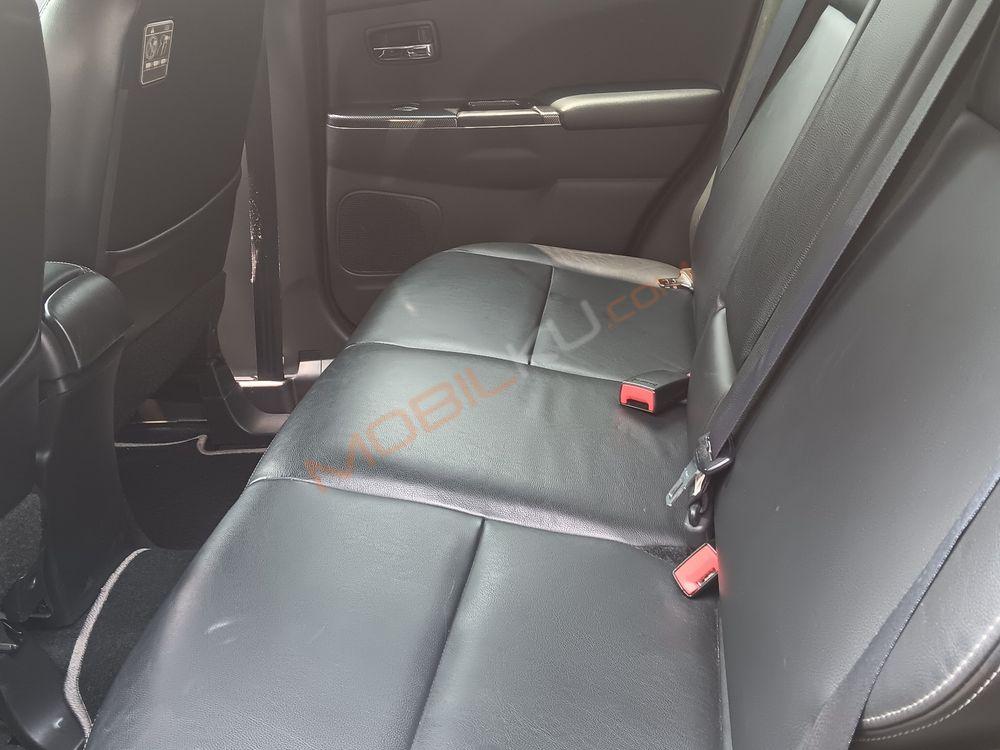 Mobil Mitsubishi Outlander Sport 2014