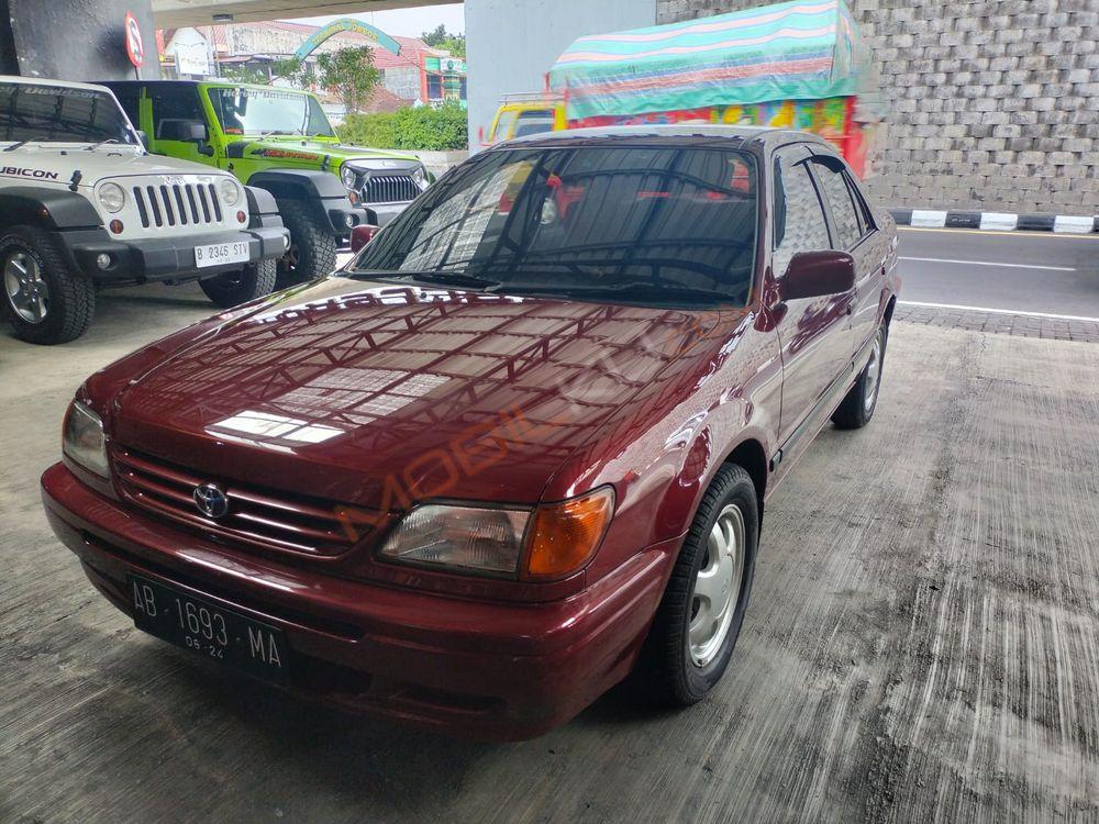 Mobil Toyota Soluna 2001