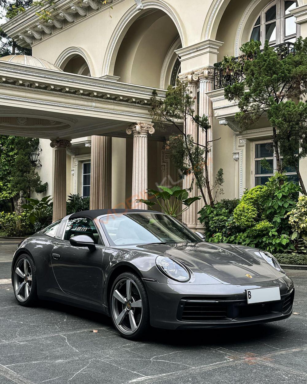 Mobil Porsche 911 2022