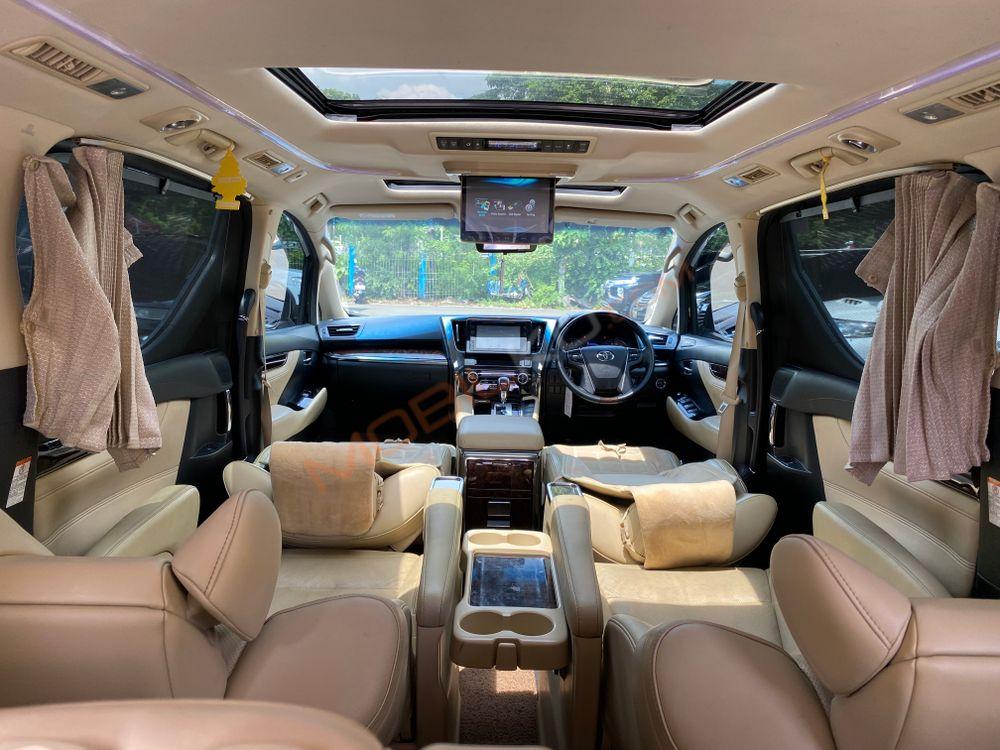 Mobil Toyota Alphard 2018