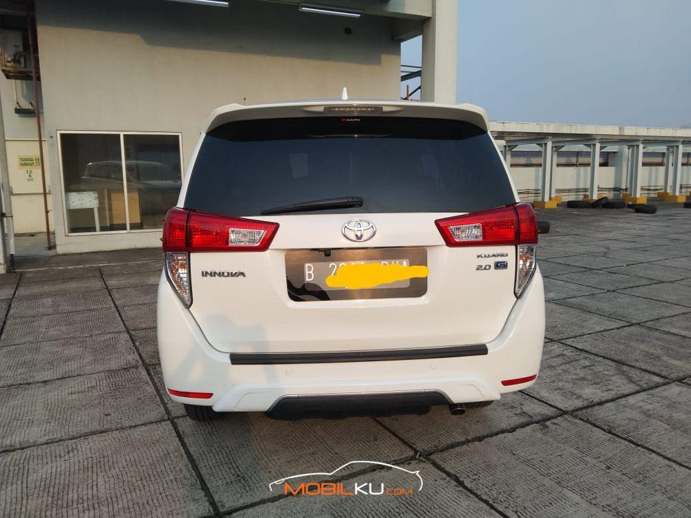 Mobil Toyota Kijang Innova 2018
