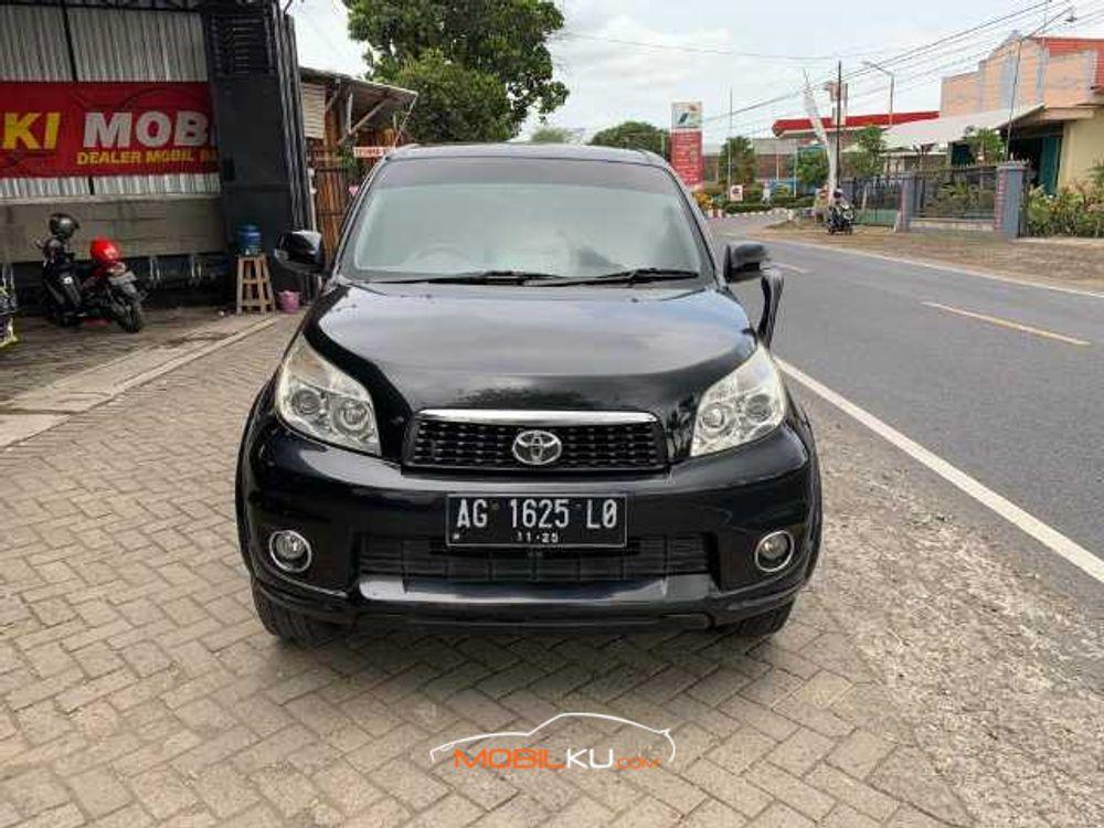 Mobil Toyota Rush 2012