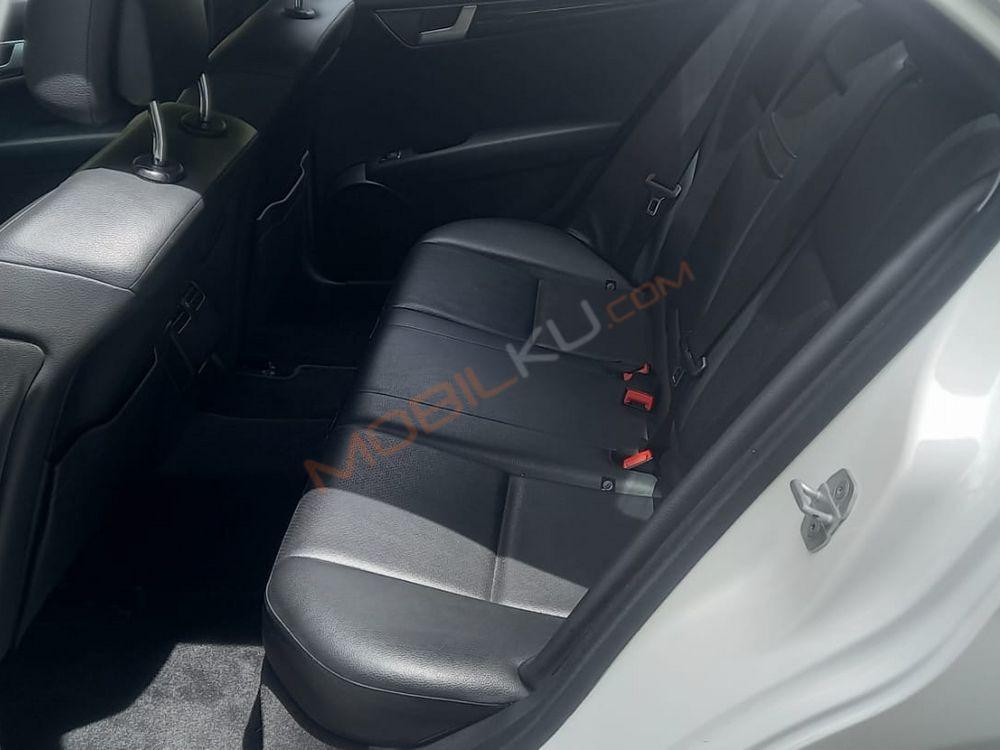 Mobil Mercedes-Benz C-Class 2013