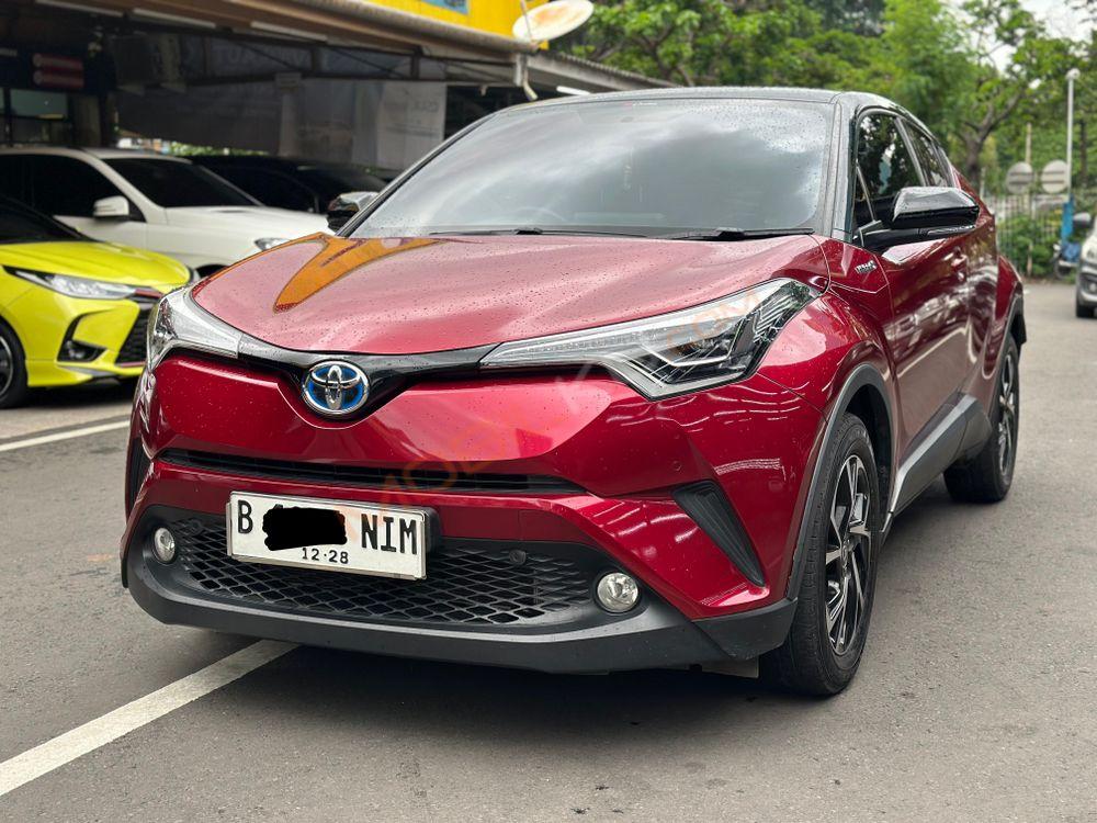 Mobil Toyota C-HR 2021
