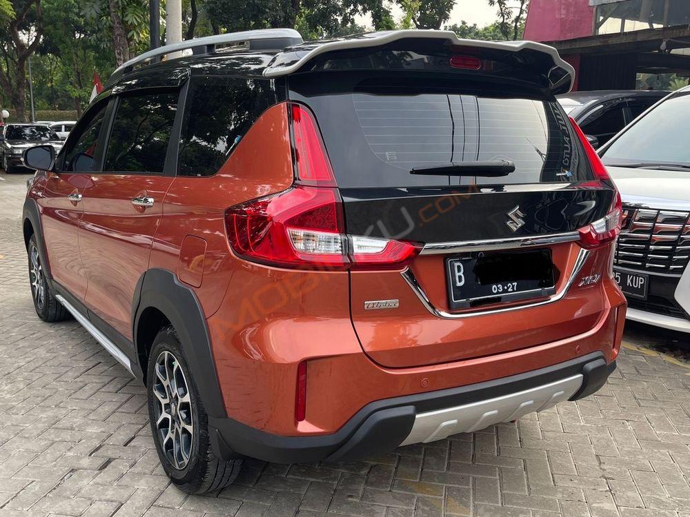 Mobil Suzuki XL7 2022