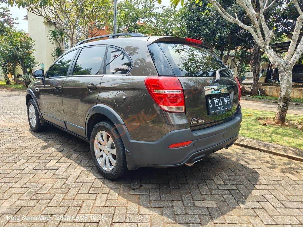 Mobil Chevrolet Captiva 2015