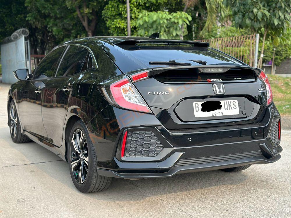 Mobil Honda Civic Hatchback 2018
