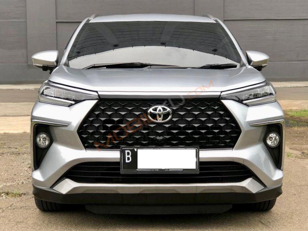 Mobil Toyota Veloz 2022