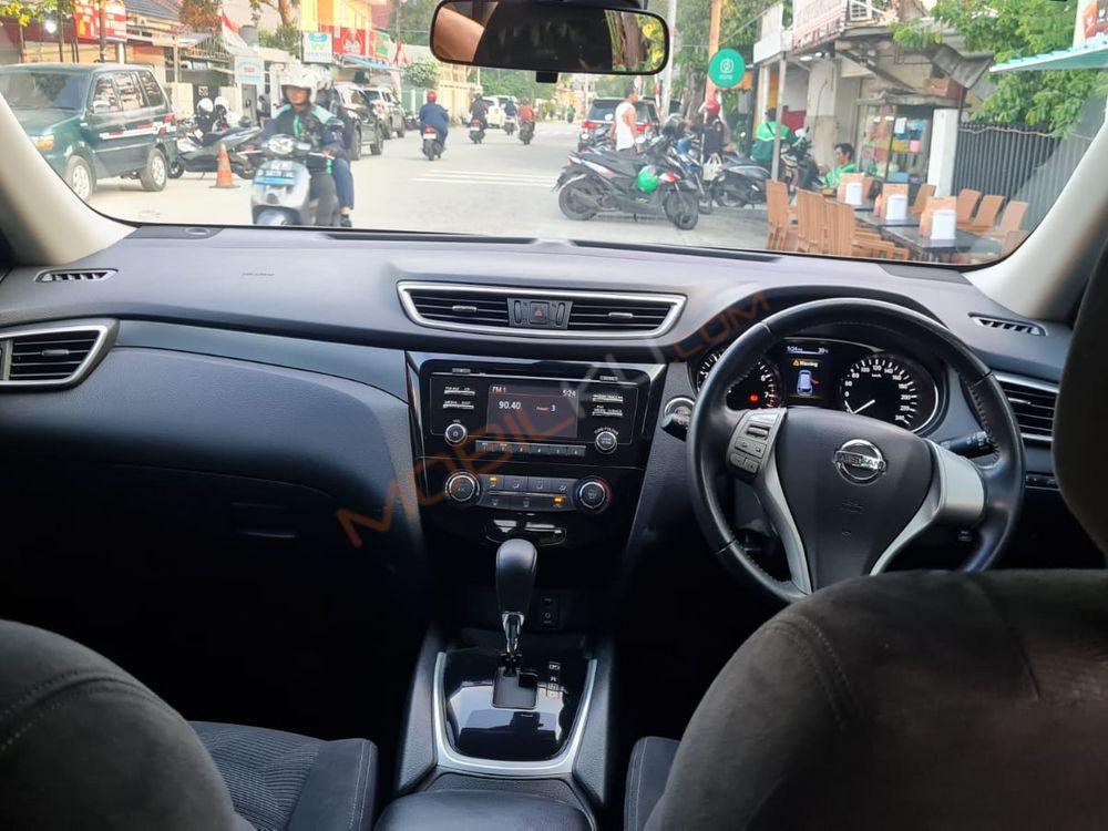 Mobil Nissan X-Trail 2014