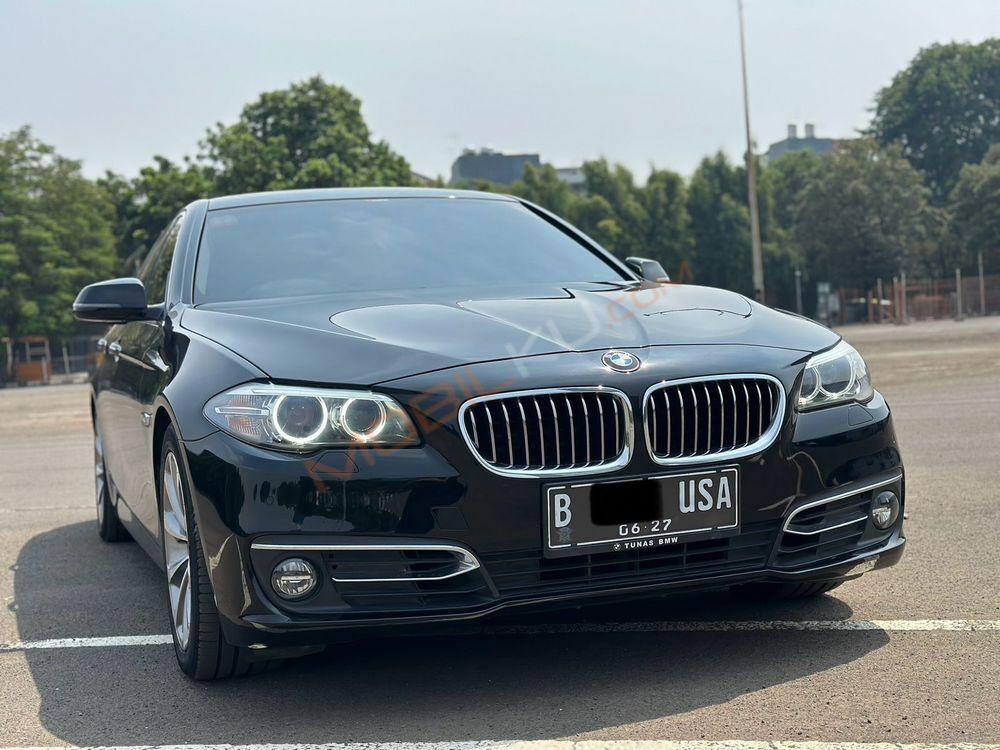 Mobil BMW 5 Series 2016