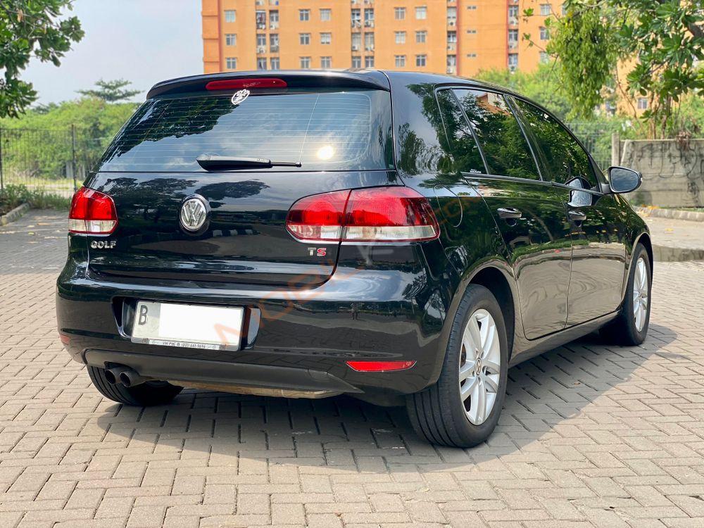 Mobil Volkswagen Golf 2013