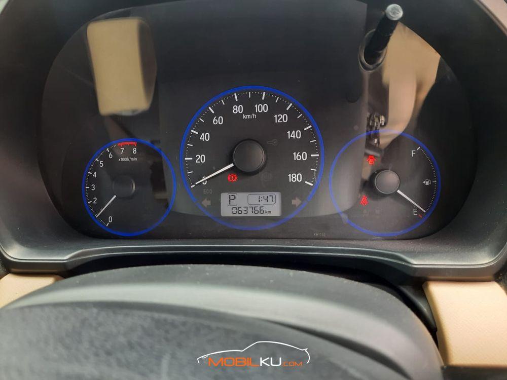 Mobil Honda Mobilio 2016