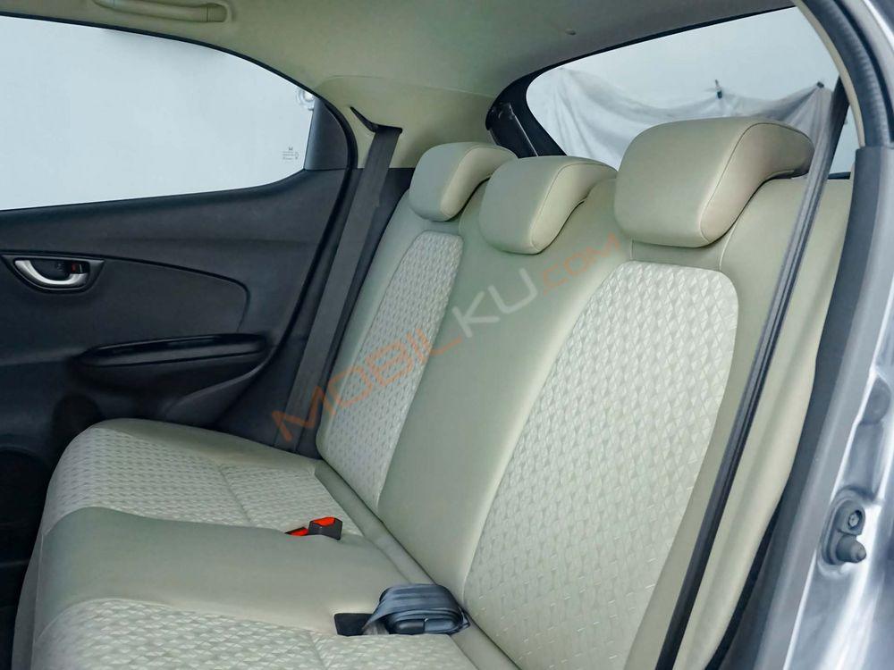 Mobil Honda Brio 2021