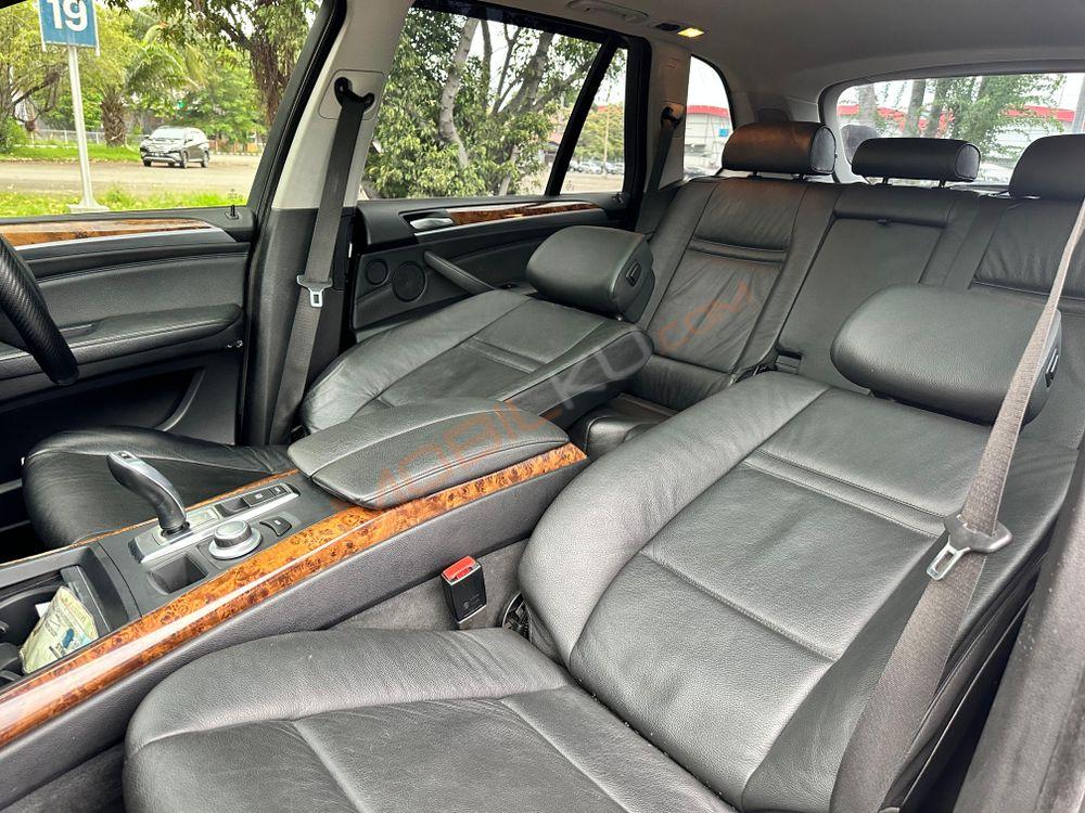 Mobil BMW X5 2008