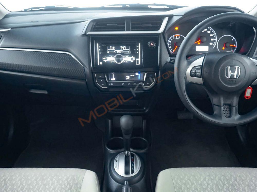Mobil Honda Brio 2023