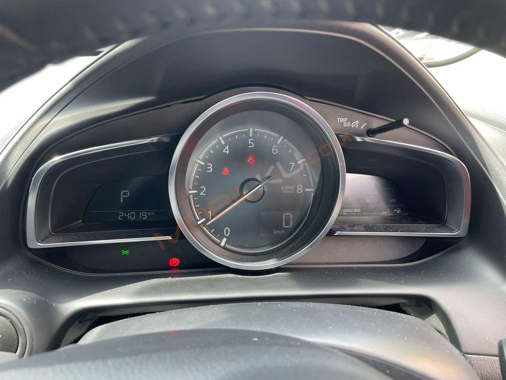 Mobil Mazda CX-3 2023