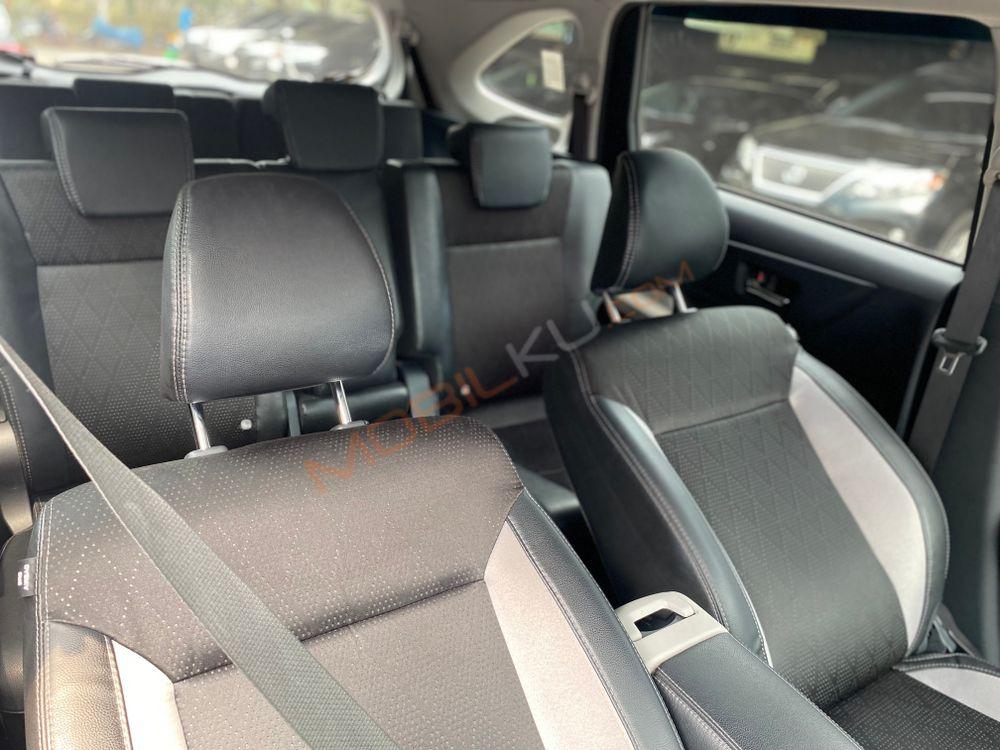 Mobil Toyota Veloz 2022