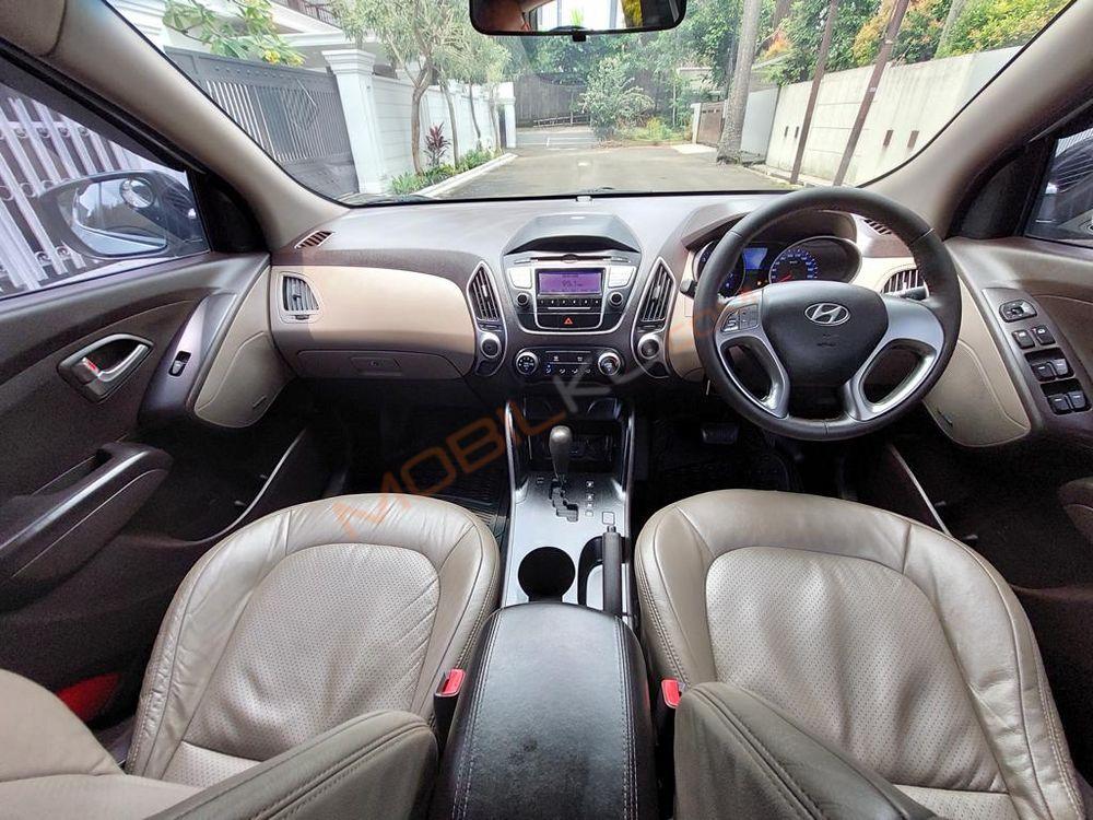 Mobil Hyundai Tucson 2011