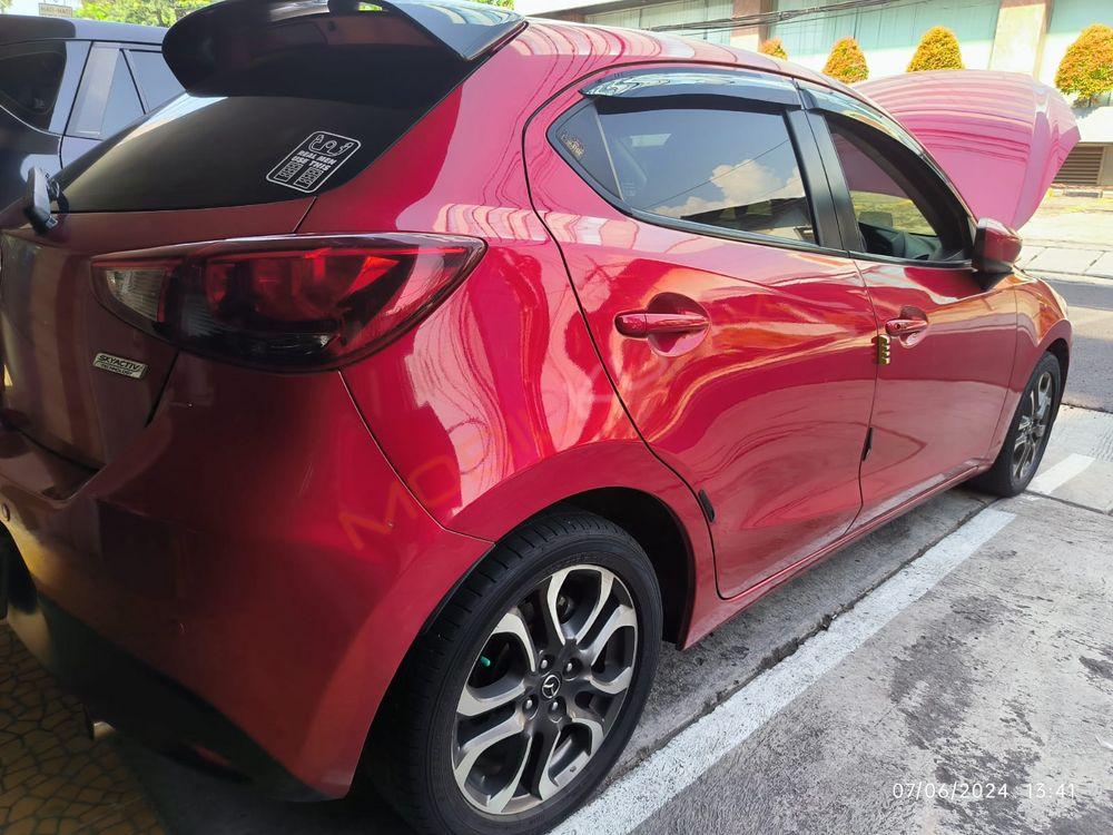 Mobil Mazda 2 Hatchback 2016