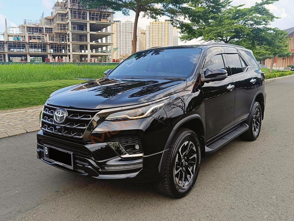 Mobil Toyota Fortuner 2021