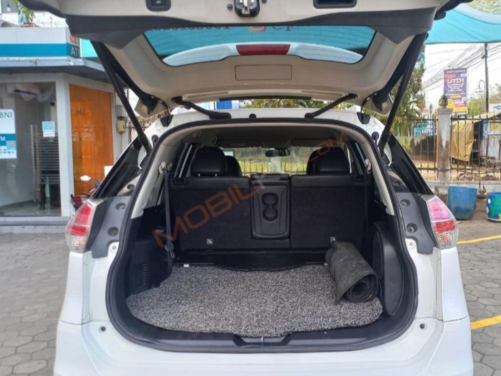 Mobil Nissan X-Trail 2015