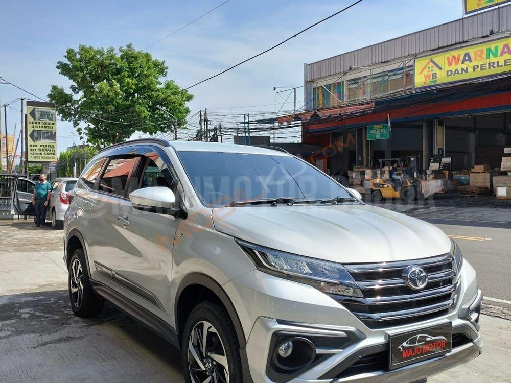 Mobil Toyota Rush 2021