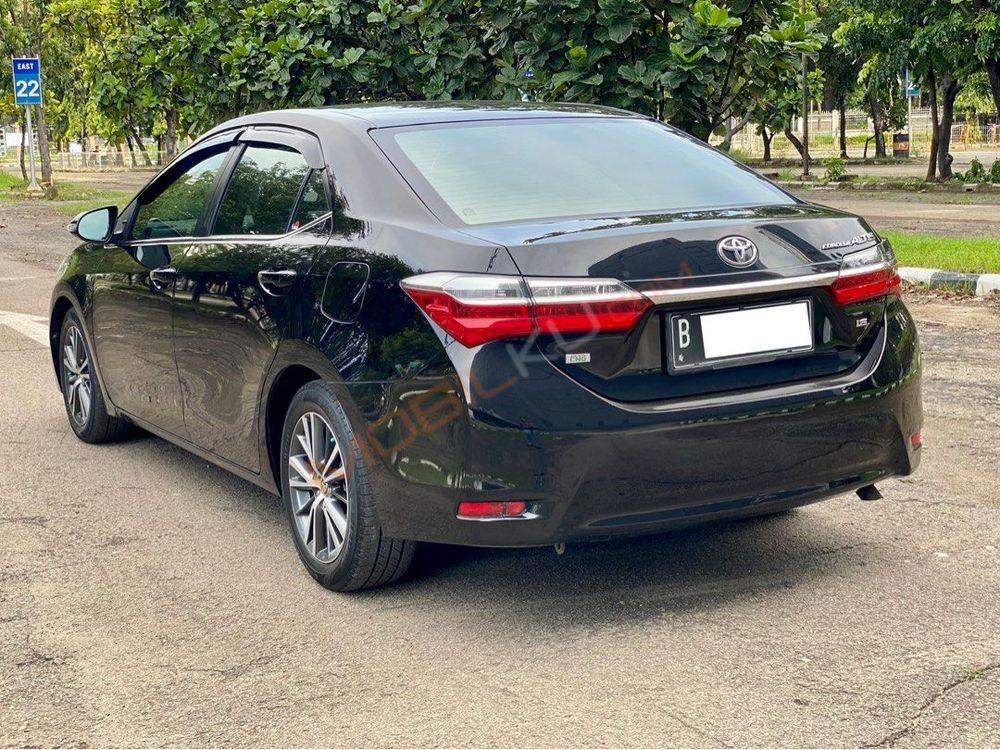 Mobil Toyota Corolla 2018