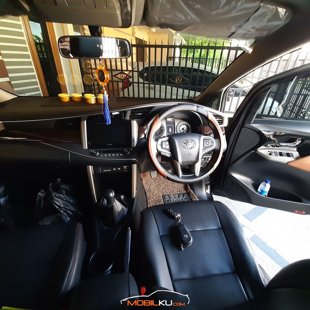 Mobil Toyota Kijang Innova 2019