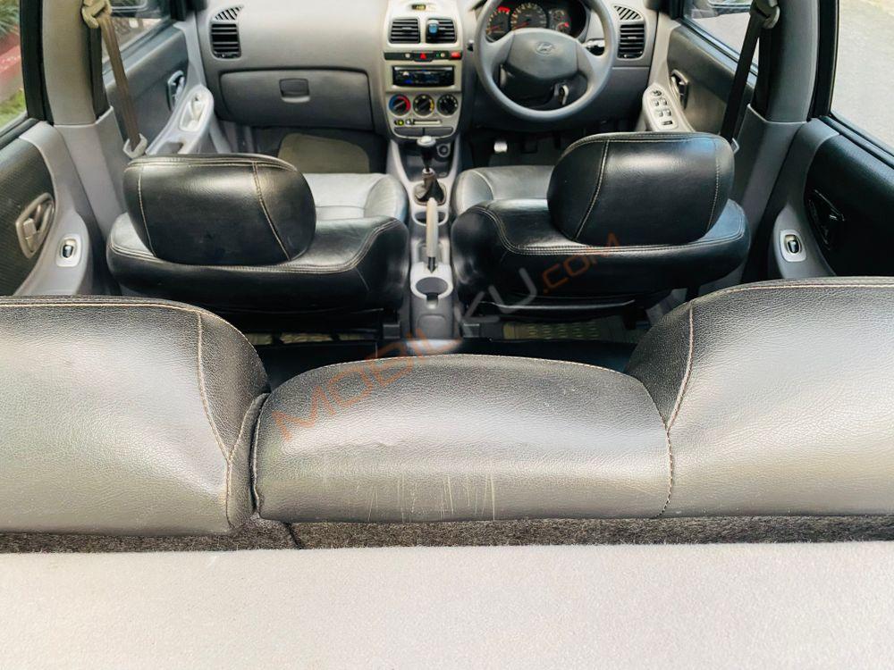 Mobil Hyundai Avega 2010