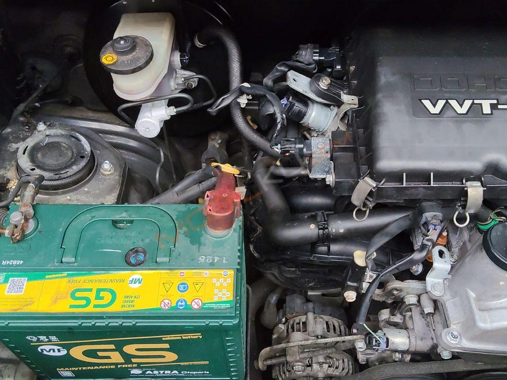Mobil Toyota Avanza 2014