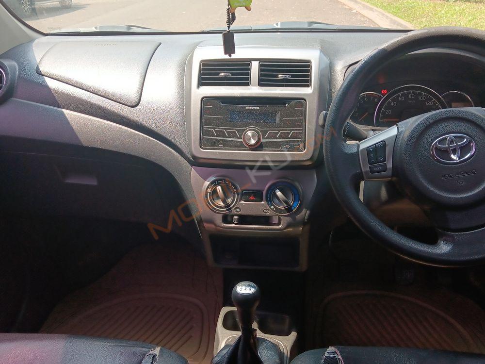 Mobil Toyota Agya 2018