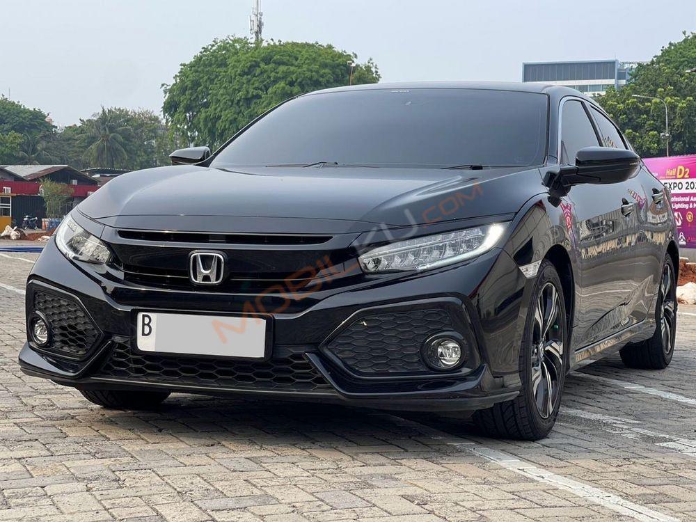 Mobil Honda Civic Hatchback 2018