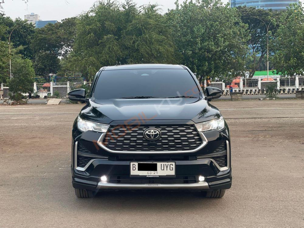 Mobil Toyota Kijang Innova Zenix 2024