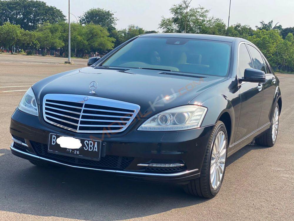 Mobil Mercedes-Benz S-Class 2011