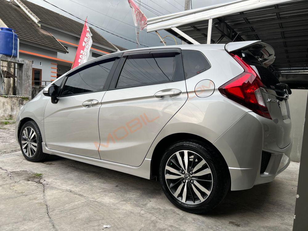 Mobil Honda Jazz 2015