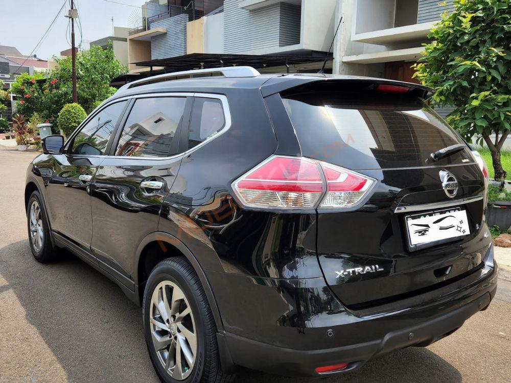 Mobil Nissan X-Trail 2015