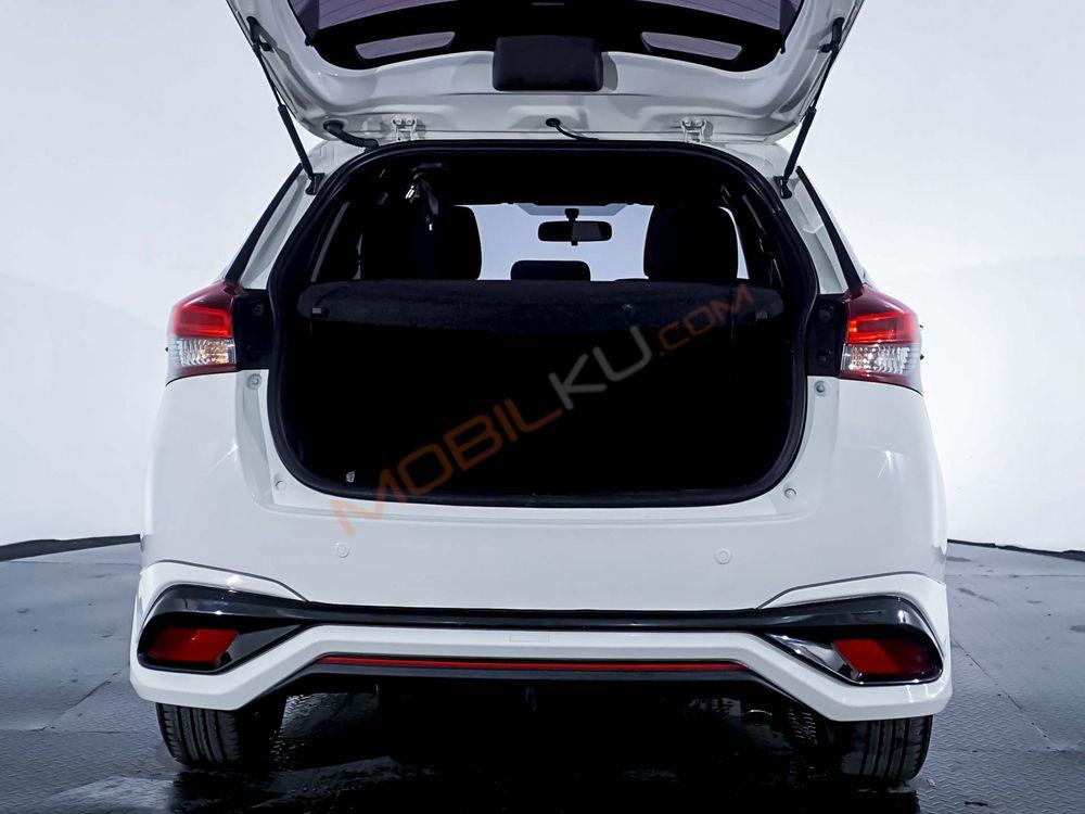 Mobil Toyota Yaris 2020