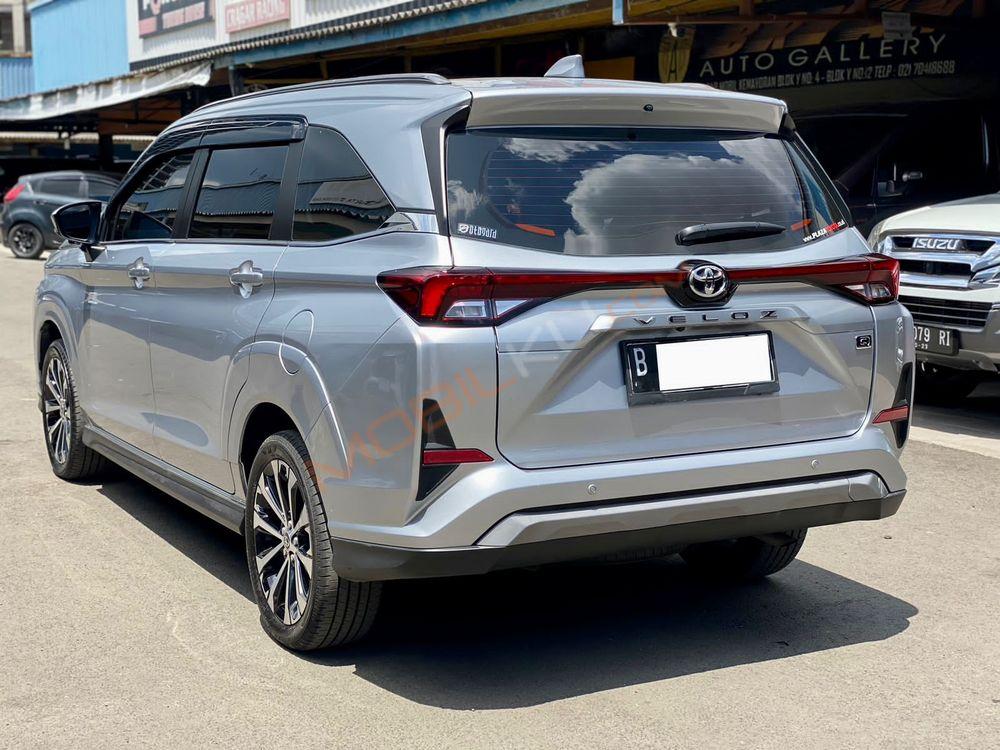 Mobil Toyota Veloz 2022