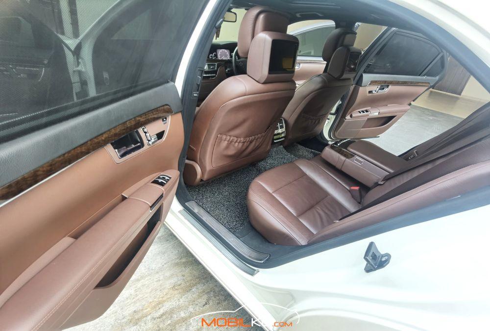 Mobil Mercedes-Benz S-Class 2012