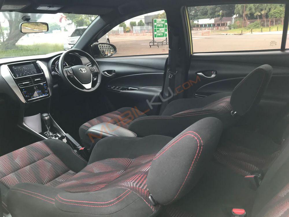 Mobil Toyota Yaris 2020