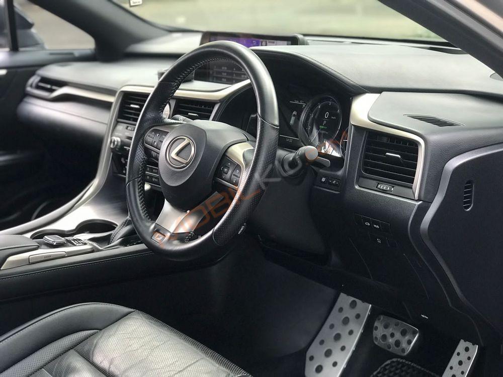 Mobil Lexus RX 2019